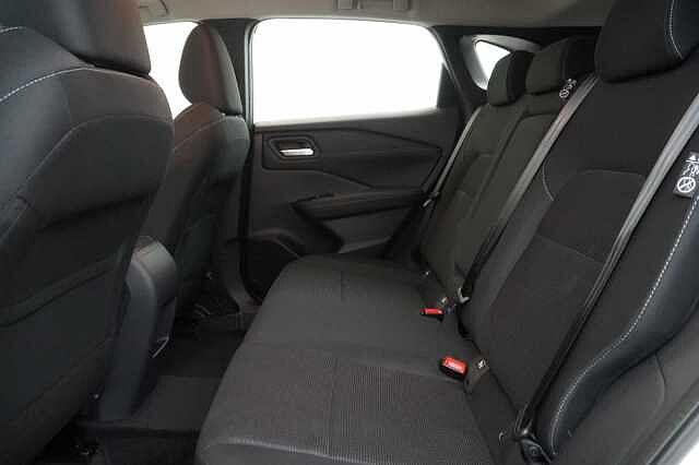 Nissan Qashqai 1.3 DIG-T MH 158 Acenta Premium with Rear Camera and Intelligent Cruise