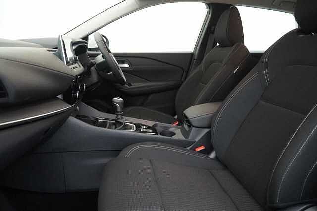 Nissan Qashqai 1.3 DIG-T MH 158 Acenta Premium with Rear Camera and Intelligent Cruise