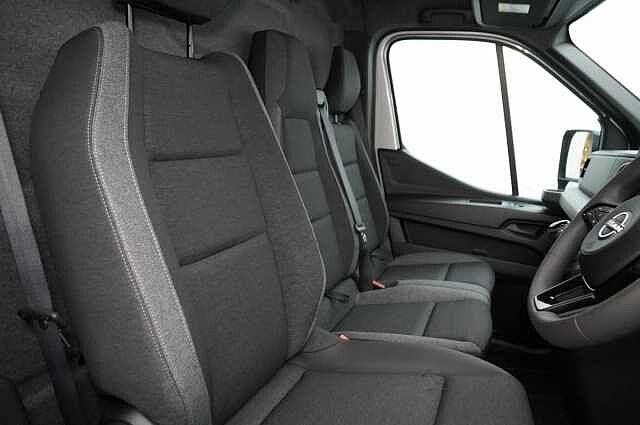 Nissan Interstar 2.0 dCi 150 Acenta L3 H2 3.5T Panel Van