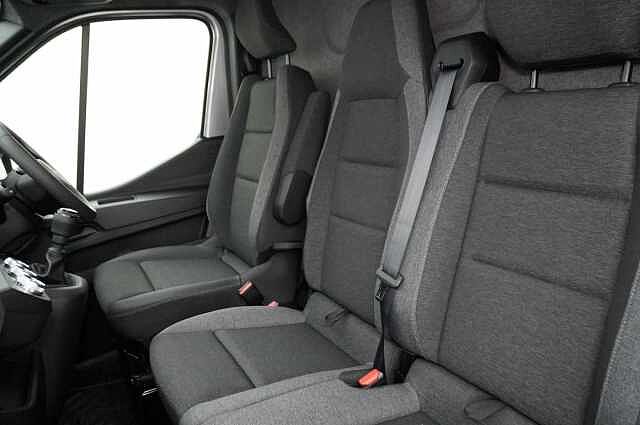 Nissan Interstar 2.0 dCi 150 Acenta L3 H2 3.5T Panel Van