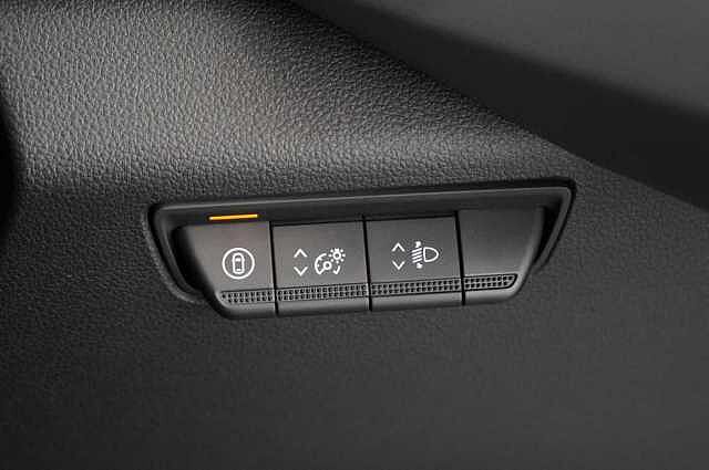 Nissan Interstar 2.0 dCi 150 Acenta L3 H2 3.5T Panel Van