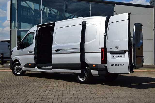 Nissan Interstar 2.0 dCi 150 Acenta L3 H2 3.5T Panel Van