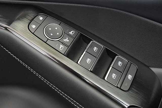 Nissan Qashqai 1.3 DIG-T MH 158 4WD Tekna X-Tronic Auto with Glass Roof and Pro Pilot