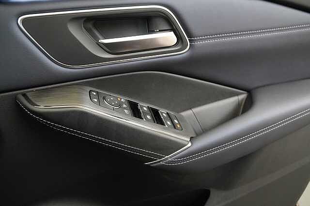 Nissan Qashqai 1.3 DIG-T MH 158 4WD Tekna X-Tronic Auto with Glass Roof and Pro Pilot