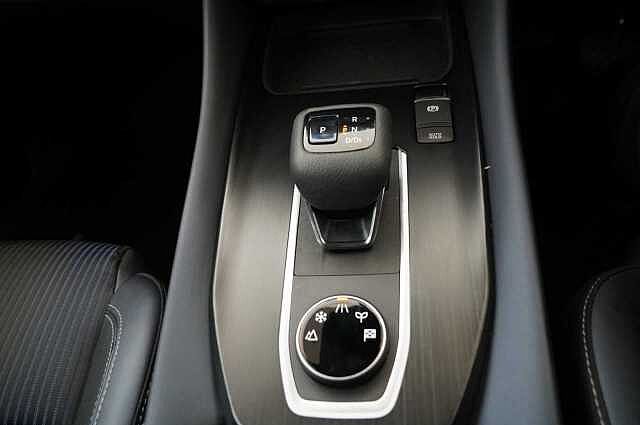 Nissan Qashqai 1.3 DIG-T MH 158 4WD Tekna X-Tronic Auto with Glass Roof and Pro Pilot