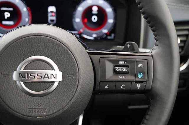 Nissan Qashqai 1.3 DIG-T MH 158 4WD Tekna X-Tronic Auto with Glass Roof and Pro Pilot