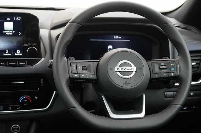 Nissan Qashqai 1.3 DIG-T MH 158 4WD Tekna X-Tronic Auto with Glass Roof and Pro Pilot