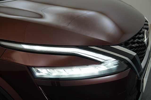 Nissan Qashqai 1.3 DIG-T MH 158 4WD Tekna X-Tronic Auto with Glass Roof and Pro Pilot