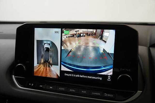 Nissan Qashqai 1.3 DIG-T MH 140 N-Connecta with Sat Nav + 360 Cameras and Glass Roof Pack