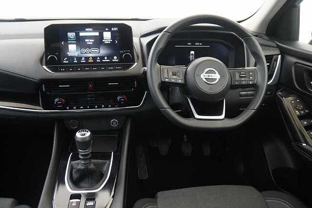 Nissan Qashqai 1.3 DIG-T MH 140 N-Connecta with Sat Nav + 360 Cameras and Glass Roof Pack