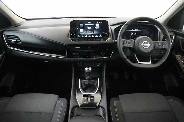Nissan Qashqai 1.3 DIG-T MH 140 N-Connecta with Sat Nav + 360 Cameras and Glass Roof Pack