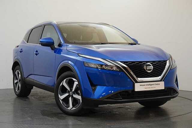 Nissan Qashqai 1.3 DIG-T MH 140 N-Connecta with Sat Nav + 360 Cameras and Glass Roof Pack