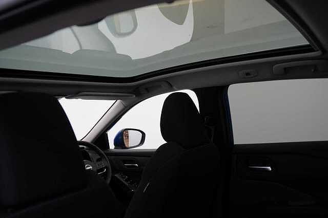 Nissan Qashqai 1.3 DIG-T MH 140 N-Connecta with Glass Roof + Sat Nav and 360 View Cameras