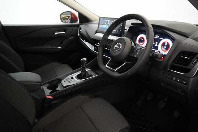 Nissan Qashqai 1.3 DIG-T MH 140 N-Connecta with Glass Roof + Sat Nav and 360 View Cameras