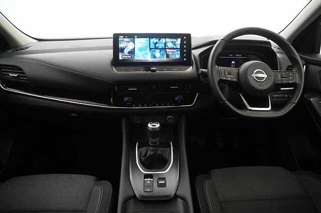 Nissan Qashqai 1.3 DIG-T MH 140 N-Connecta with Glass Roof + Sat Nav and 360 View Cameras