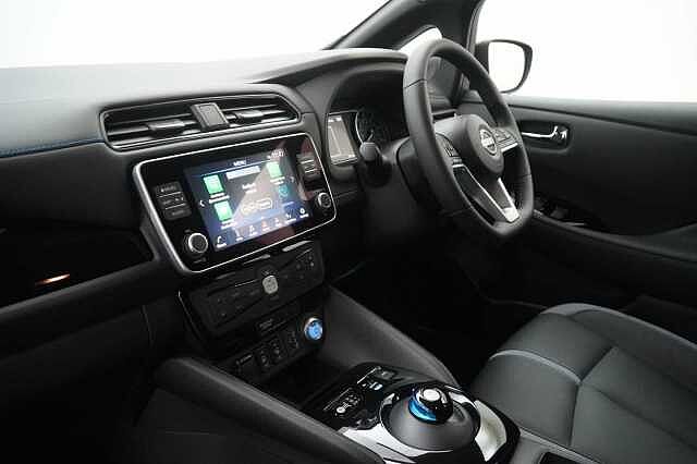 Nissan LEAF 39KW Tekna Auto with BOSE Audio and Pro Pilot Technology