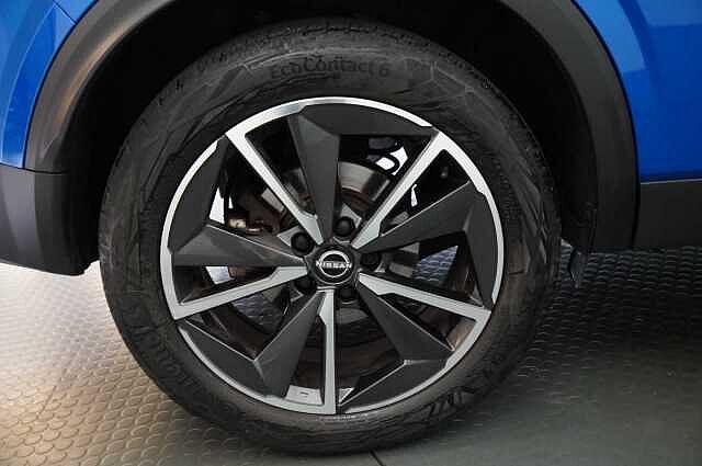 Nissan Qashqai 1.5 e-Power 190 Tekna Auto with Sat Nav + 360 View Cameras and Glass Roof