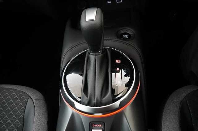 Nissan Juke 1.0 DIG-T 114 N-Connecta DCT Auto with Sat Nav and Rear View Camera