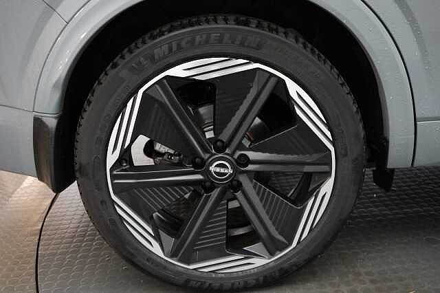 Nissan Qashqai 1.5 190 e-Power N-Design Auto with Comfort Pack Upgrade and Glass Roof