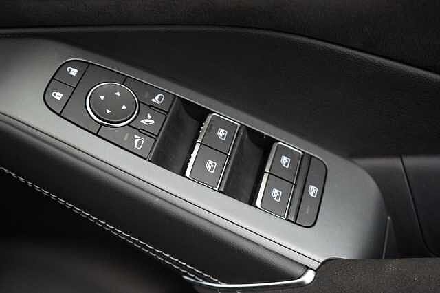 Nissan Qashqai 1.5 190 e-Power N-Design Auto with Comfort Pack Upgrade and Glass Roof