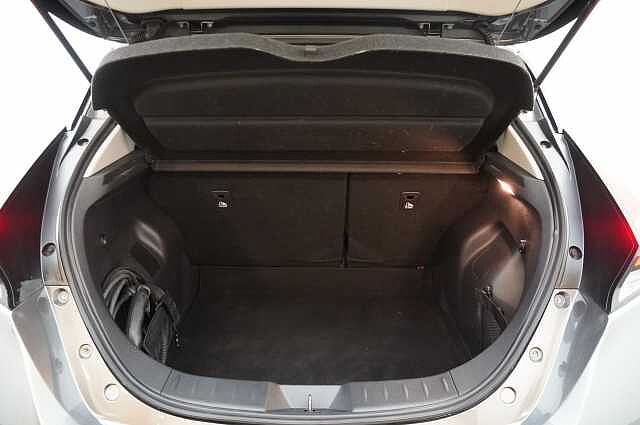 Nissan LEAF 39KW N-Connecta Auto with Sat Nav and 360 View Cameras