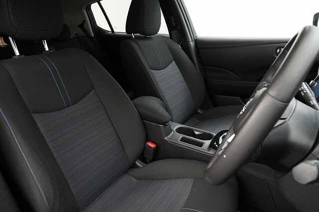 Nissan LEAF 39KW N-Connecta Auto with Sat Nav and 360 View Cameras