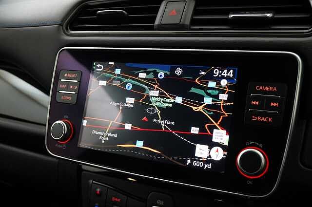 Nissan LEAF 39KW N-Connecta Auto with Sat Nav and 360 View Cameras