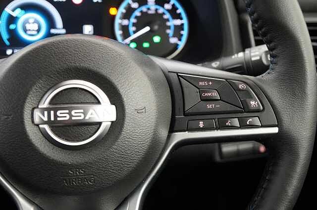 Nissan LEAF 39KW N-Connecta Auto with Sat Nav and 360 View Cameras