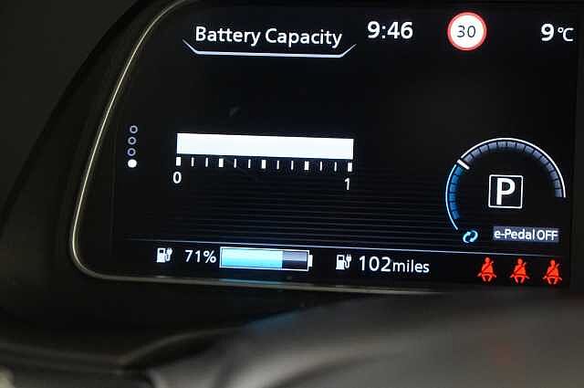 Nissan LEAF 39KW N-Connecta Auto with Sat Nav and 360 View Cameras