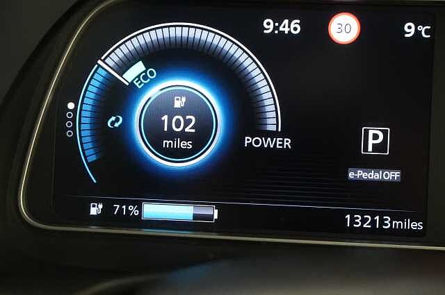 Nissan LEAF 39KW N-Connecta Auto with Sat Nav and 360 View Cameras