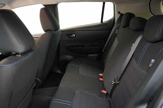 Nissan LEAF 39KW N-Connecta Auto with Sat Nav and 360 View Cameras