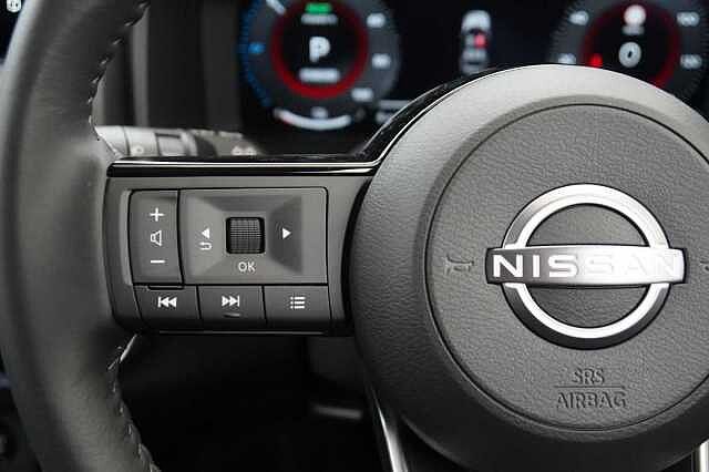 Nissan X-Trail 1.5 e-Power 204 N-Connecta Auto with 5 Seats and Sky Roof Pack Upgrade