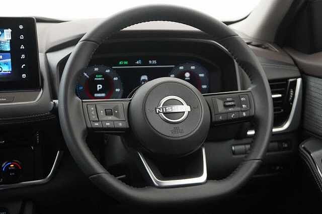 Nissan X-Trail 1.5 e-Power 204 N-Connecta Auto with 5 Seats and Sky Roof Pack Upgrade