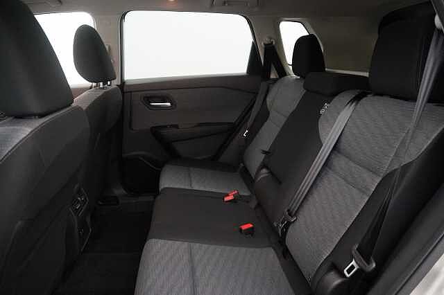 Nissan X-Trail 1.5 e-Power 204 N-Connecta Auto with 5 Seats and Sky Roof Pack Upgrade