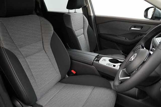 Nissan X-Trail 1.5 e-Power 204 N-Connecta Auto with 5 Seats and Sky Roof Pack Upgrade