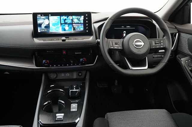 Nissan X-Trail 1.5 e-Power 204 N-Connecta Auto with 5 Seats and Sky Roof Pack Upgrade