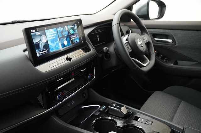 Nissan X-Trail 1.5 e-Power 204 N-Connecta Auto with 5 Seats and Sky Roof Pack Upgrade