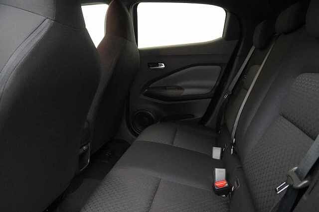 Nissan Juke 1.0 DIG-T 114 N-Connecta DCT Auto with Sat Nav and Rear View Camera