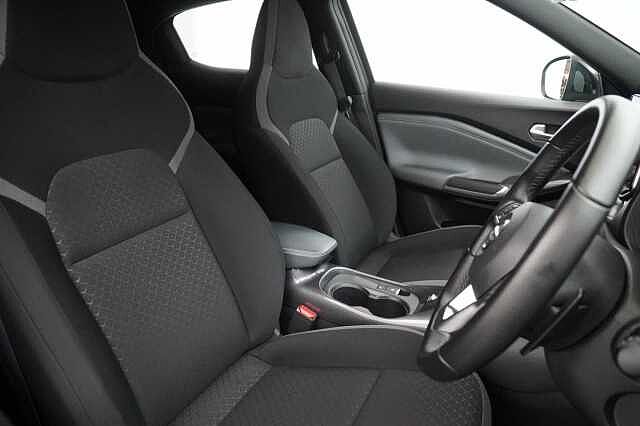 Nissan Juke 1.0 DIG-T 114 N-Connecta DCT Auto with Sat Nav and Rear View Camera