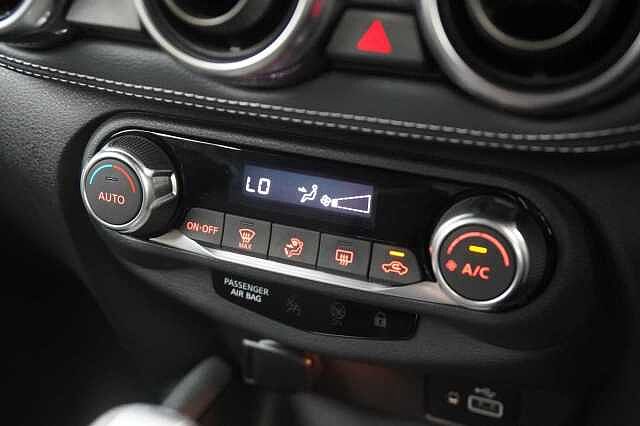 Nissan Juke 1.0 DIG-T 114 N-Connecta DCT Auto with Sat Nav and Rear View Camera