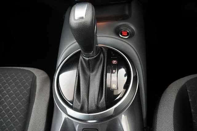 Nissan Juke 1.0 DIG-T 114 N-Connecta DCT Auto with Sat Nav and Rear View Camera