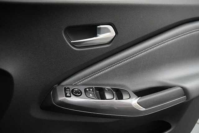 Nissan Juke 1.0 DIG-T 114 N-Connecta DCT Auto with Sat Nav and Rear View Camera