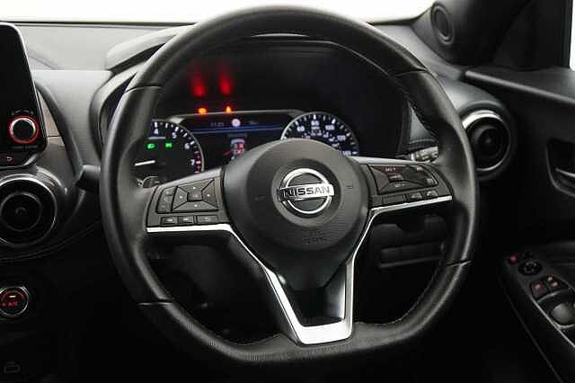Nissan Juke 1.0 DIG-T 114 N-Connecta DCT Auto with Sat Nav and Rear View Camera