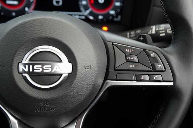 Nissan Juke 1.0 DIG-T 114 N-Connecta DCT Auto with Sat Nav and Rear View Camera