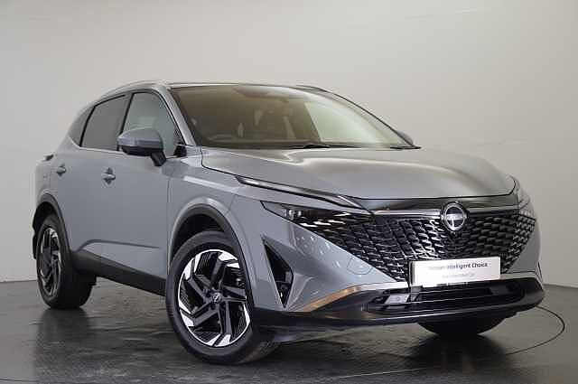 Nissan Qashqai 1.3 DIG-T MH 158 N-Connecta Auto with Glass Roof + Sat Nav and 360 Cameras