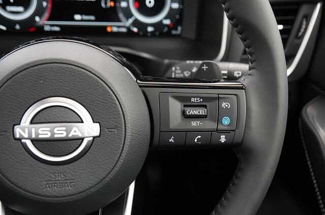 Nissan Qashqai 1.3 DIG-T MH 158 N-Connecta Auto with Glass Roof + Sat Nav and 360 Cameras