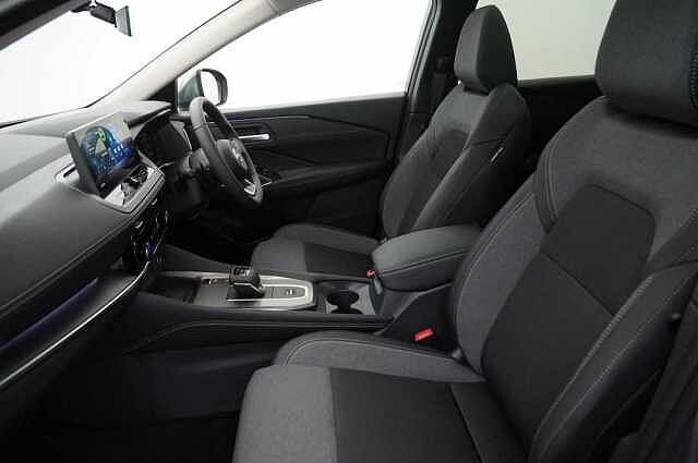 Nissan Qashqai 1.3 DIG-T MH 158 N-Connecta Auto with Glass Roof + Sat Nav and 360 Cameras