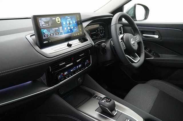 Nissan Qashqai 1.3 DIG-T MH 158 N-Connecta Auto with Glass Roof + Sat Nav and 360 Cameras