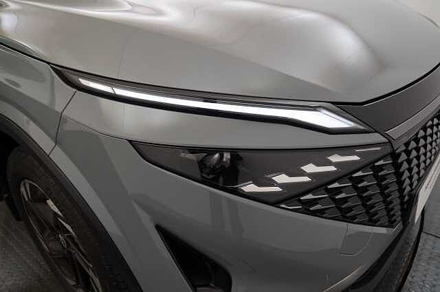 Nissan Qashqai 1.3 DIG-T MH 158 N-Connecta Auto with Glass Roof + Sat Nav and 360 Cameras