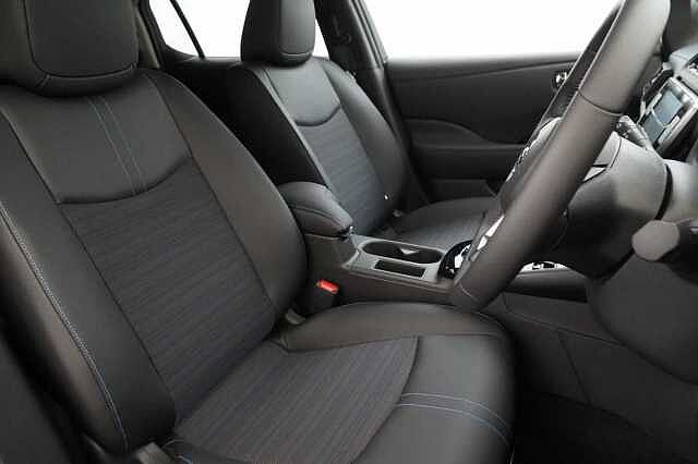 Nissan LEAF 40KW 10 Limited Edition Auto with Sat Nav and 360 View Cameras